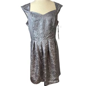 Eric + Lani Silver Floral Sleeveless V-Neck Mini Dress NWT Size XL Shiny